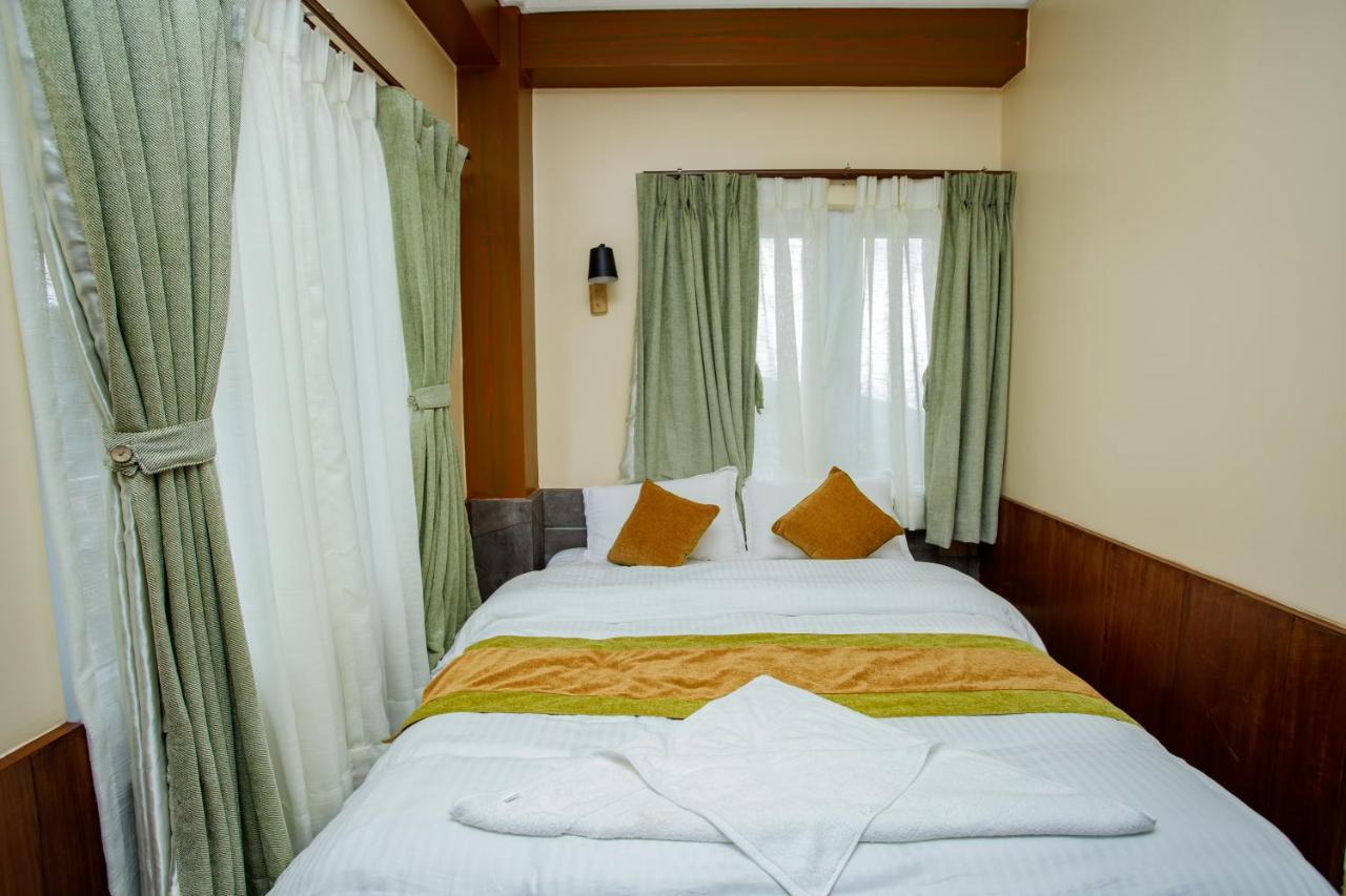 Gauri Shankar Hotel Nagarkot Exterior foto
