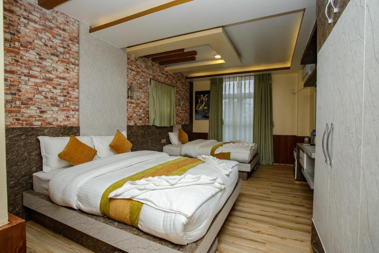 Gauri Shankar Hotel Nagarkot Exterior foto