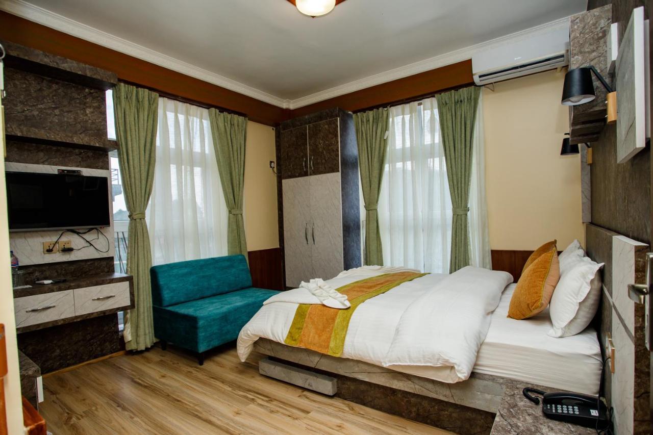 Gauri Shankar Hotel Nagarkot Exterior foto