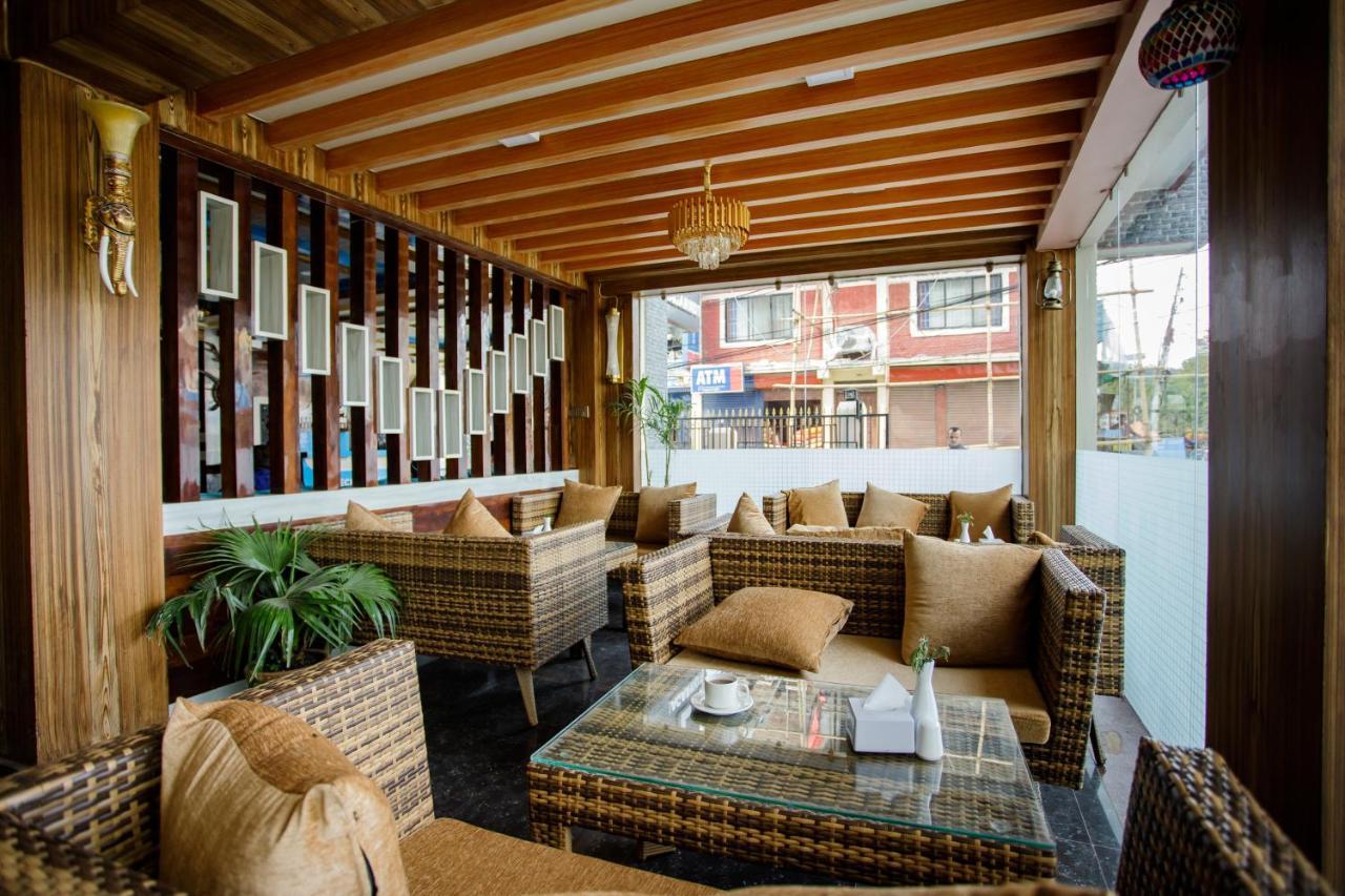 Gauri Shankar Hotel Nagarkot Exterior foto