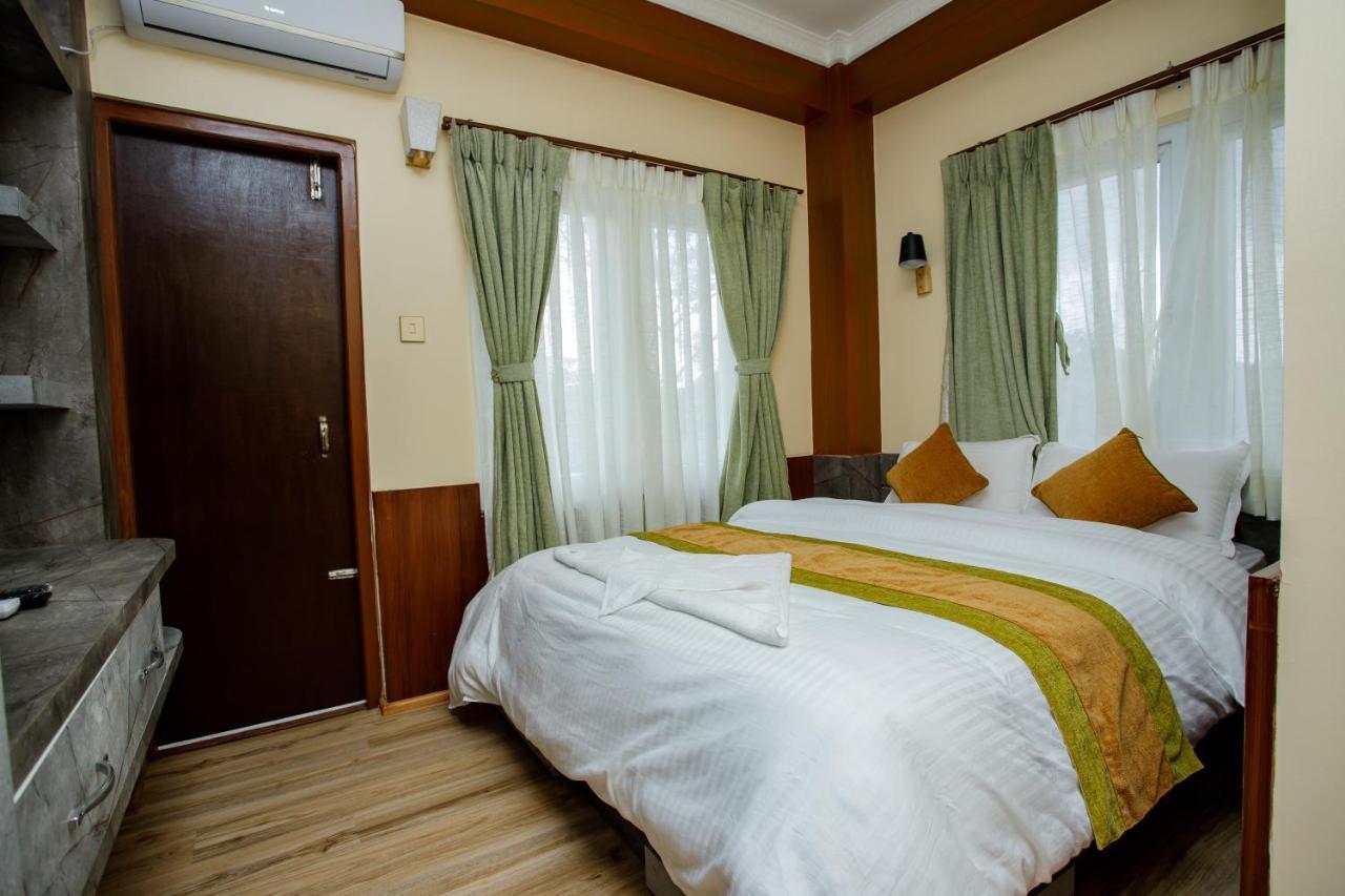 Gauri Shankar Hotel Nagarkot Exterior foto